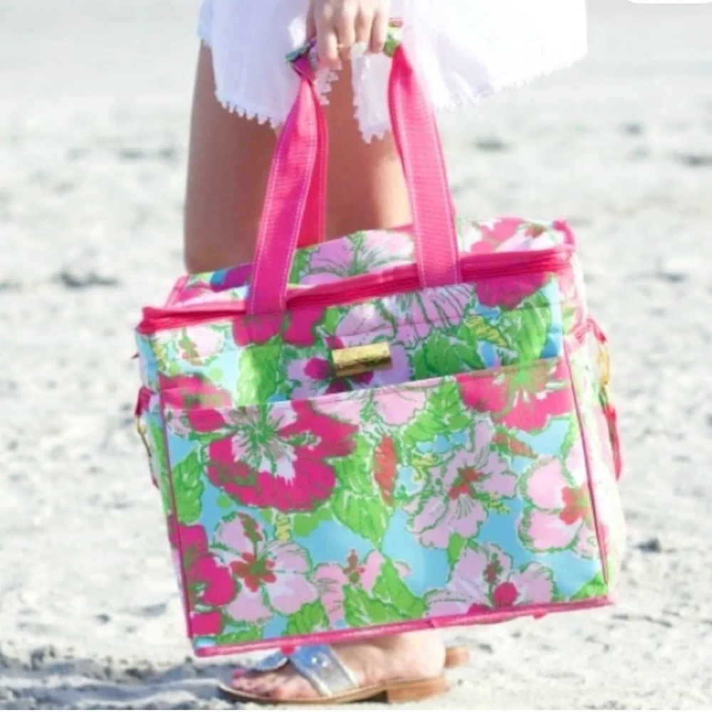 Lilly Pulitzer Big Flirt large picnic style cooler.